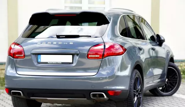 PORSCHE Cayenne 