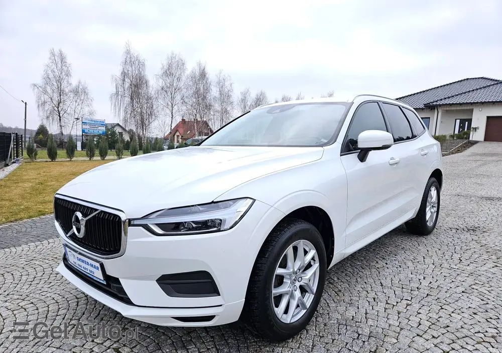 VOLVO XC 60 T4 Momentum Pro