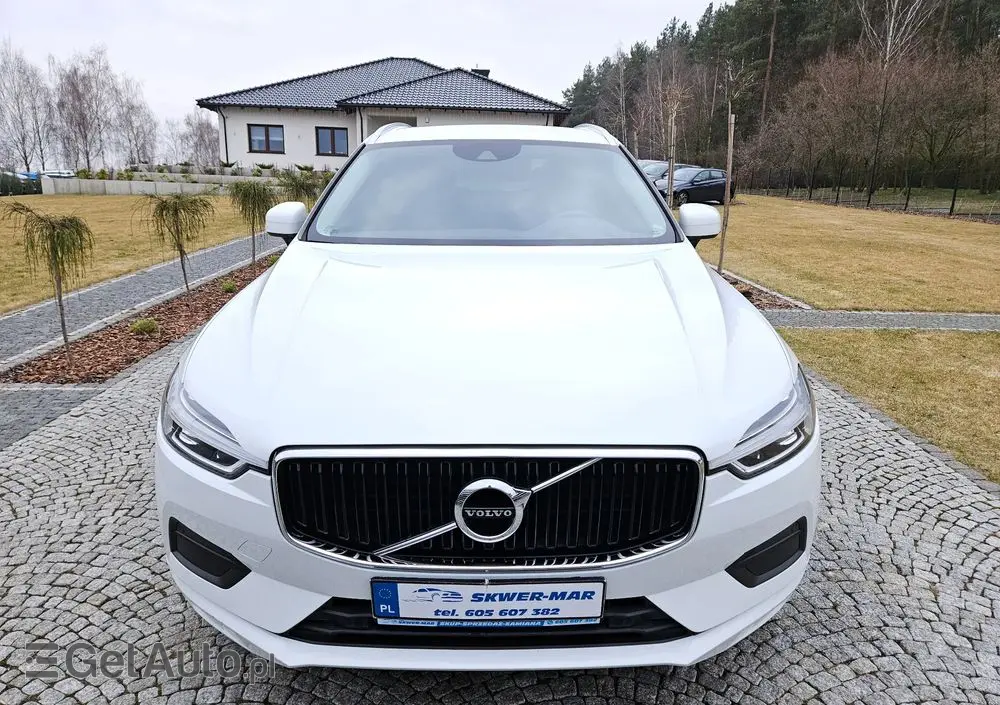 VOLVO XC 60 T4 Momentum Pro