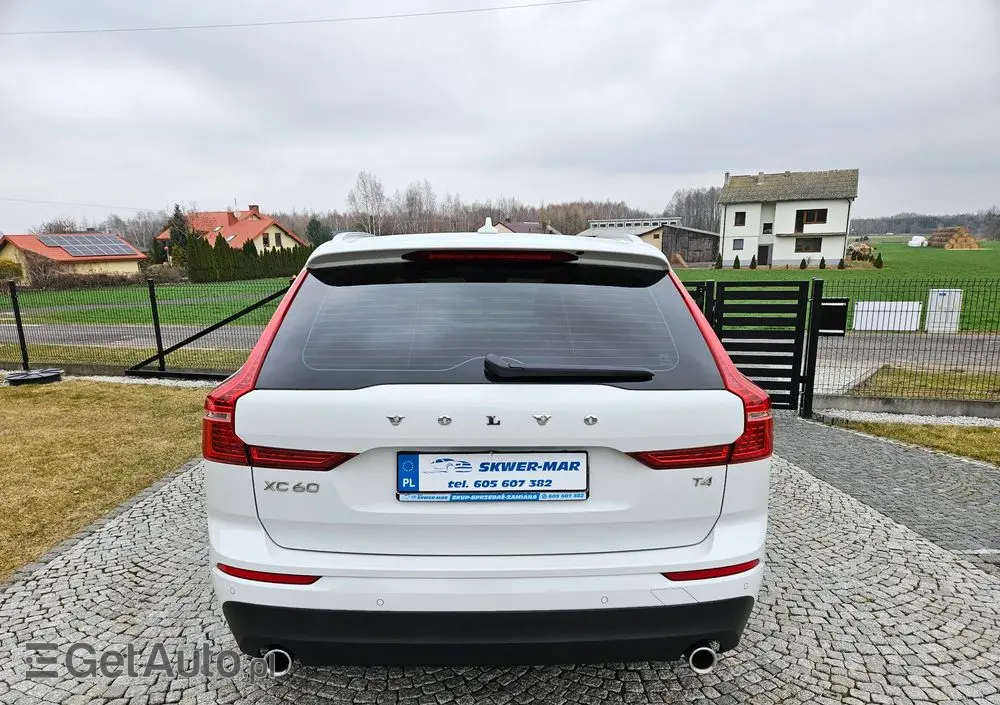 VOLVO XC 60 T4 Momentum Pro