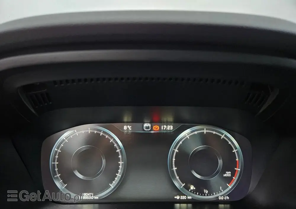 VOLVO XC 60 T4 Momentum Pro