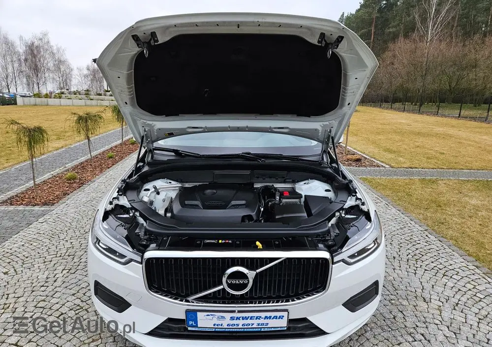 VOLVO XC 60 T4 Momentum Pro