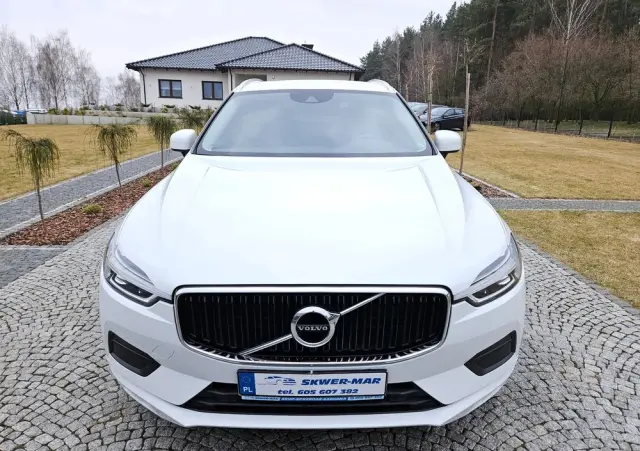 VOLVO XC 60 T4 Momentum Pro