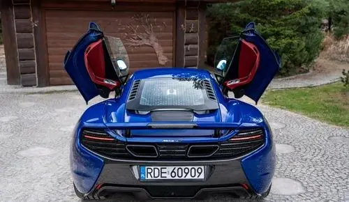 MCLAREN 650S 