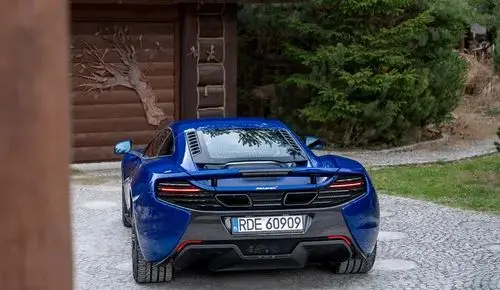 MCLAREN 650S 