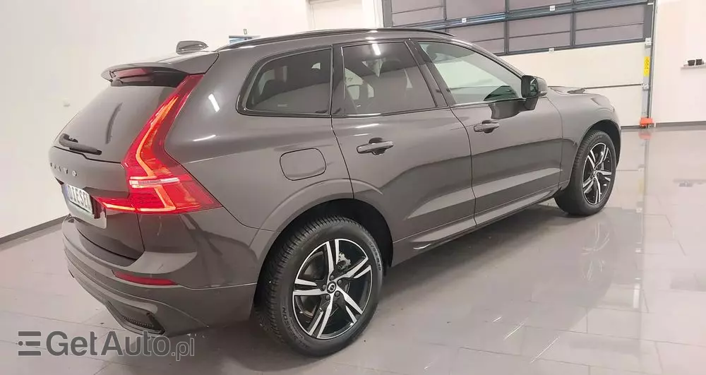 VOLVO XC 60 B4 D Plus Dark