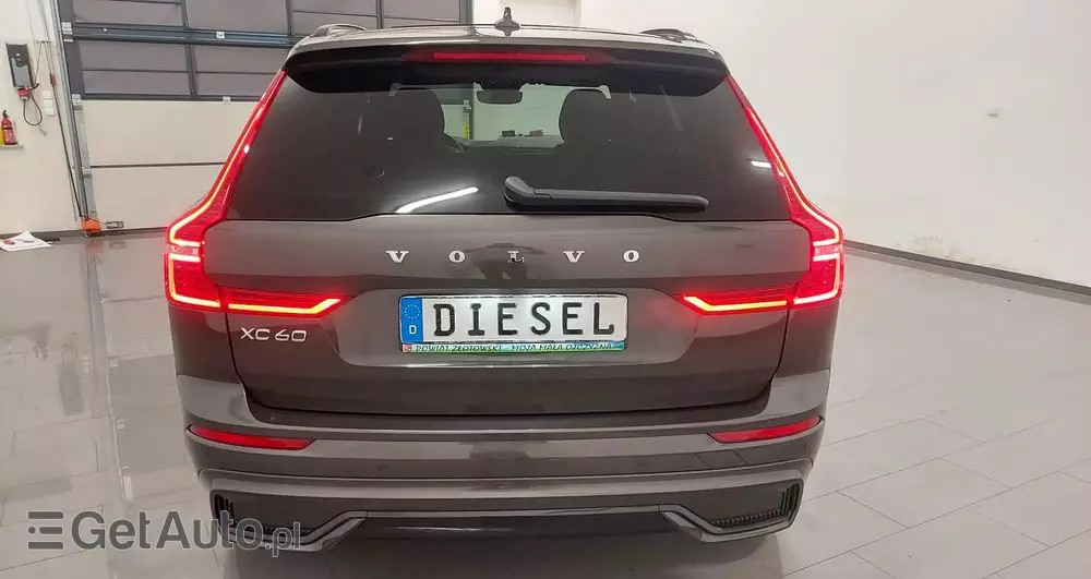 VOLVO XC 60 B4 D Plus Dark