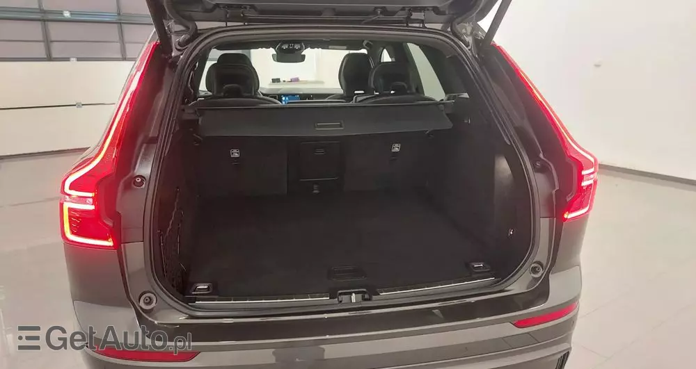 VOLVO XC 60 B4 D Plus Dark