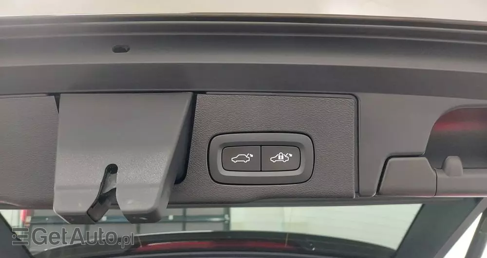 VOLVO XC 60 B4 D Plus Dark