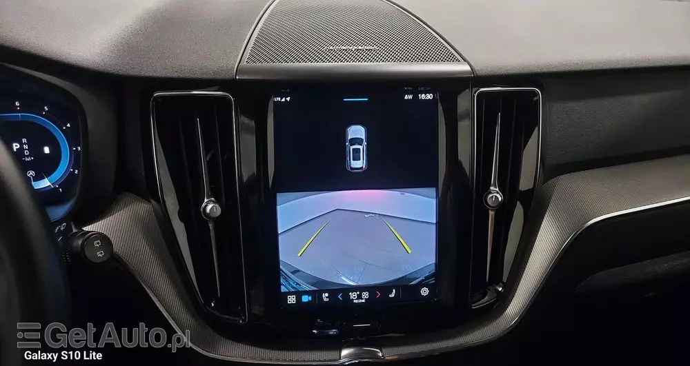 VOLVO XC 60 B4 D Plus Dark