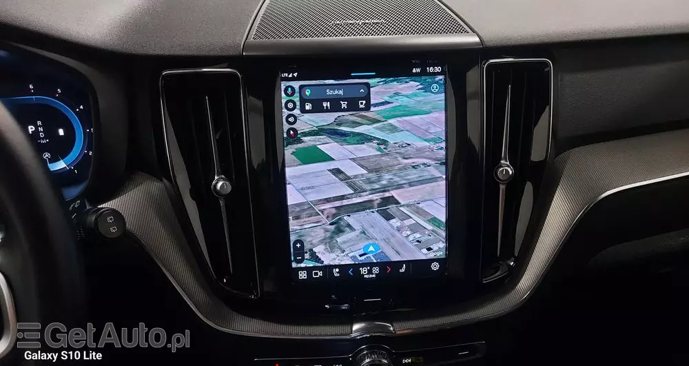 VOLVO XC 60 B4 D Plus Dark