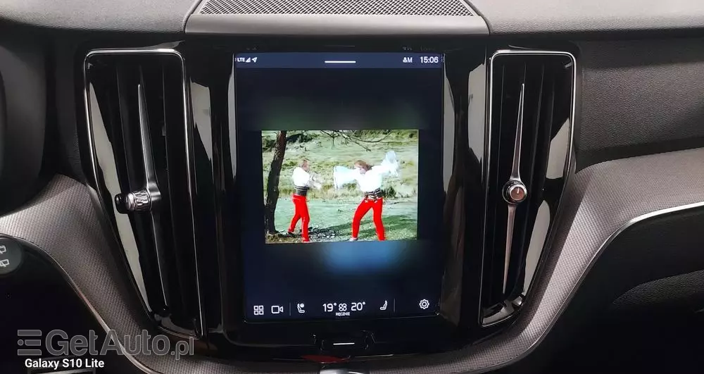 VOLVO XC 60 B4 D Plus Dark