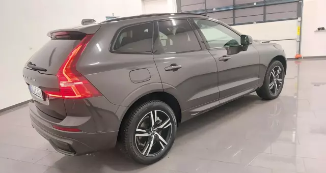 VOLVO XC 60 B4 D Plus Dark