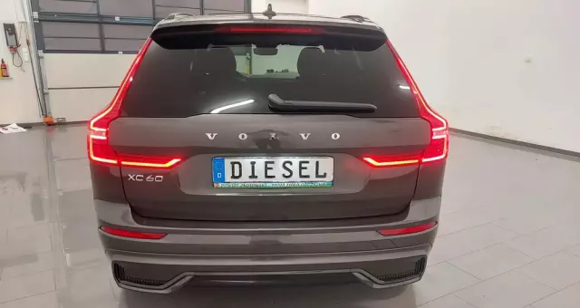 VOLVO XC 60 B4 D Plus Dark