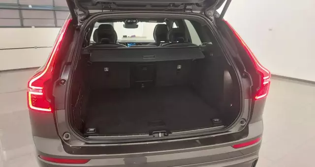 VOLVO XC 60 B4 D Plus Dark