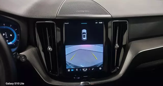 VOLVO XC 60 B4 D Plus Dark