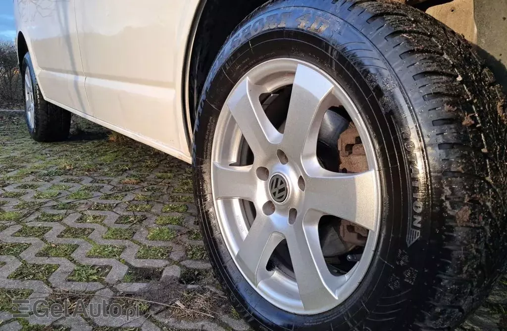 VOLKSWAGEN TRANSPORTER 