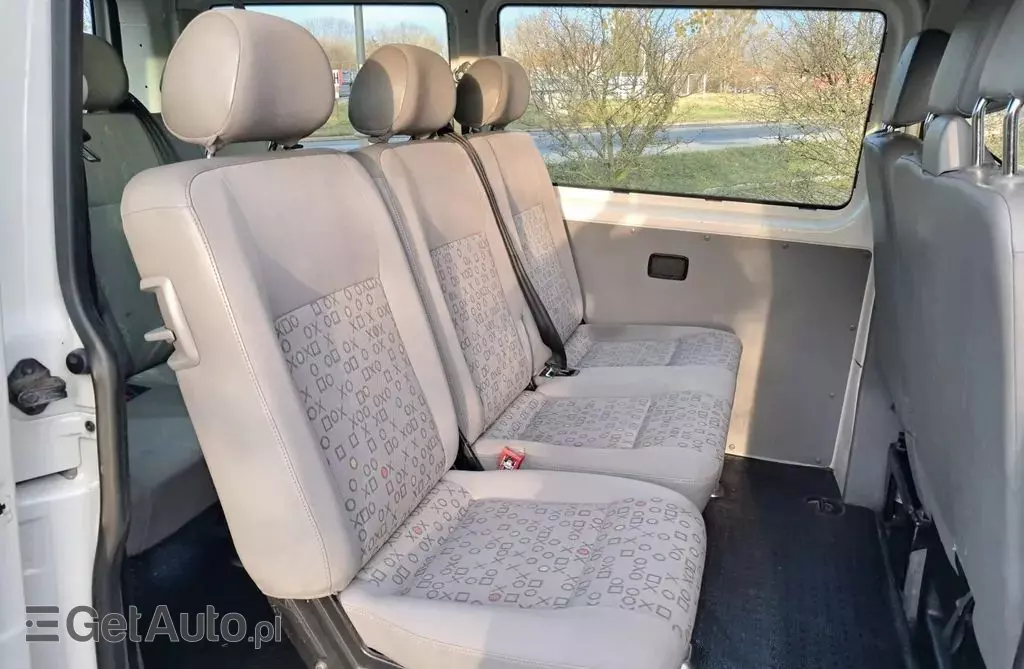 VOLKSWAGEN TRANSPORTER 