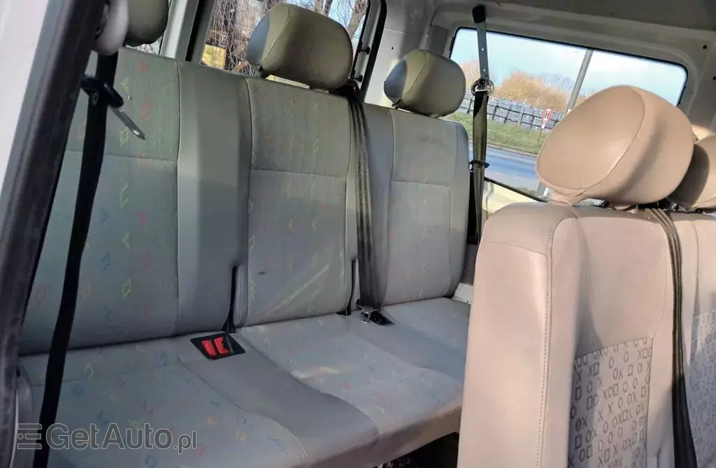 VOLKSWAGEN TRANSPORTER 