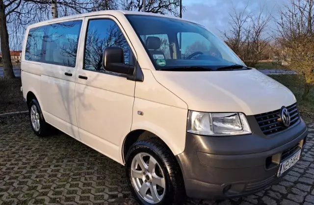 VOLKSWAGEN TRANSPORTER 