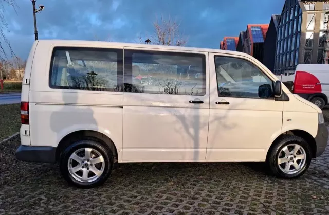VOLKSWAGEN TRANSPORTER 