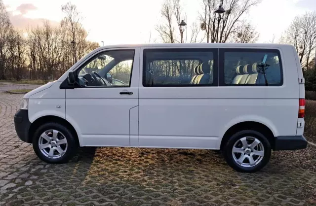 VOLKSWAGEN TRANSPORTER 