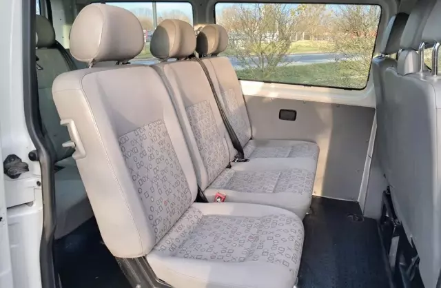 VOLKSWAGEN TRANSPORTER 