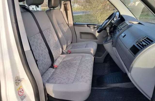 VOLKSWAGEN TRANSPORTER 