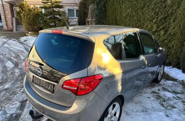 OPEL Meriva 