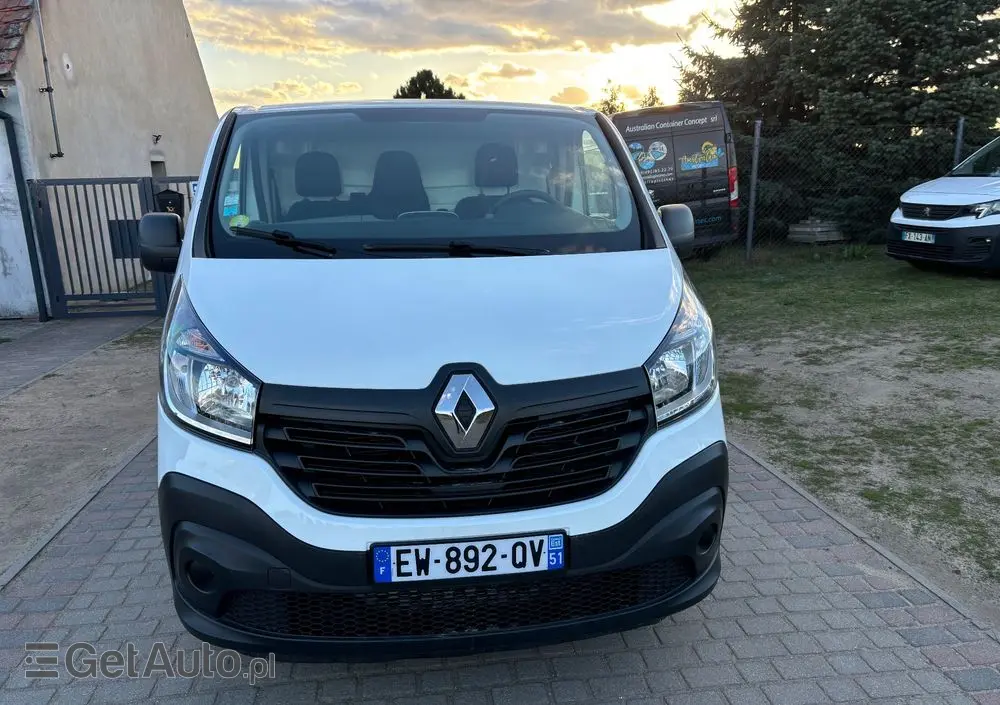RENAULT Trafic 