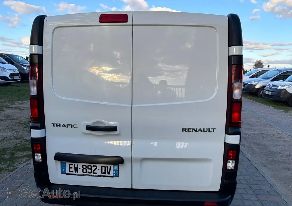 RENAULT Trafic 