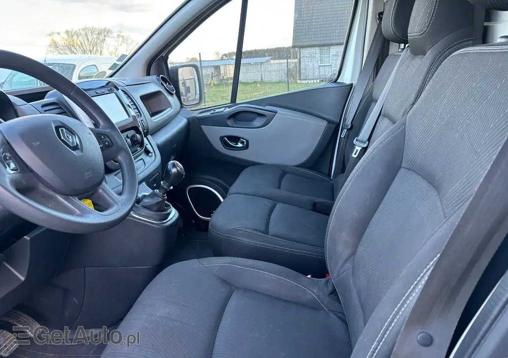 RENAULT Trafic 