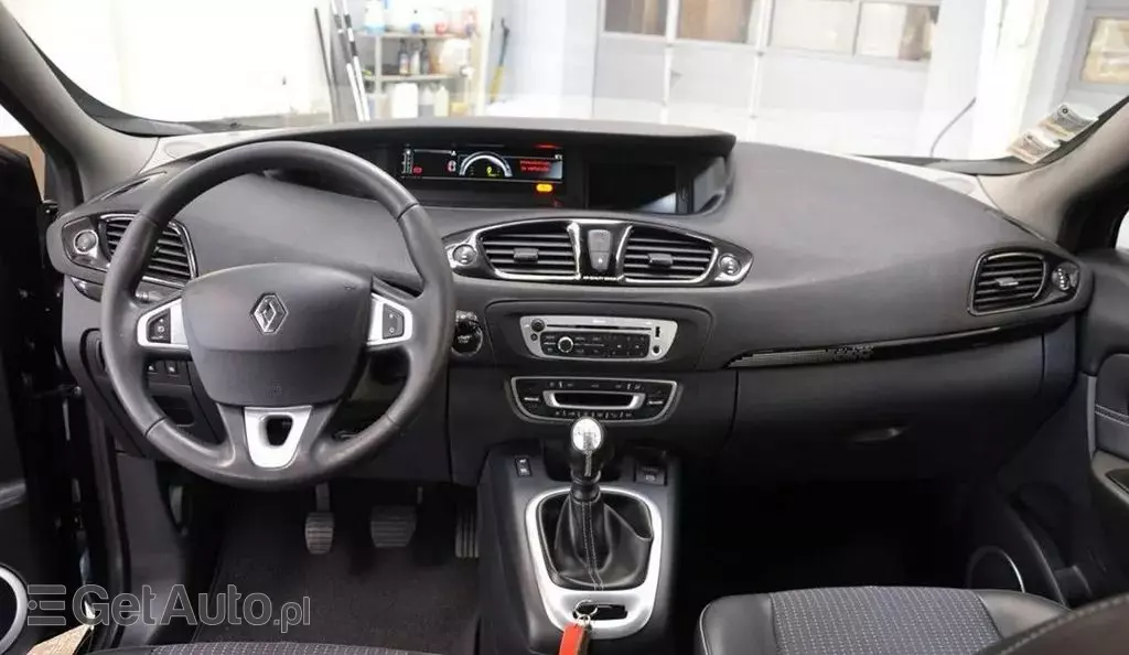 RENAULT Scenic 