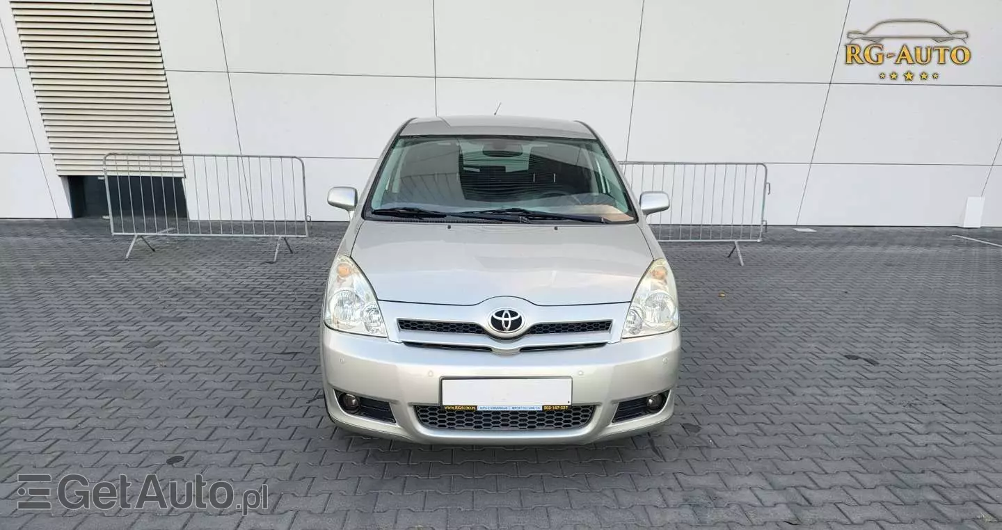 TOYOTA Corolla Verso 