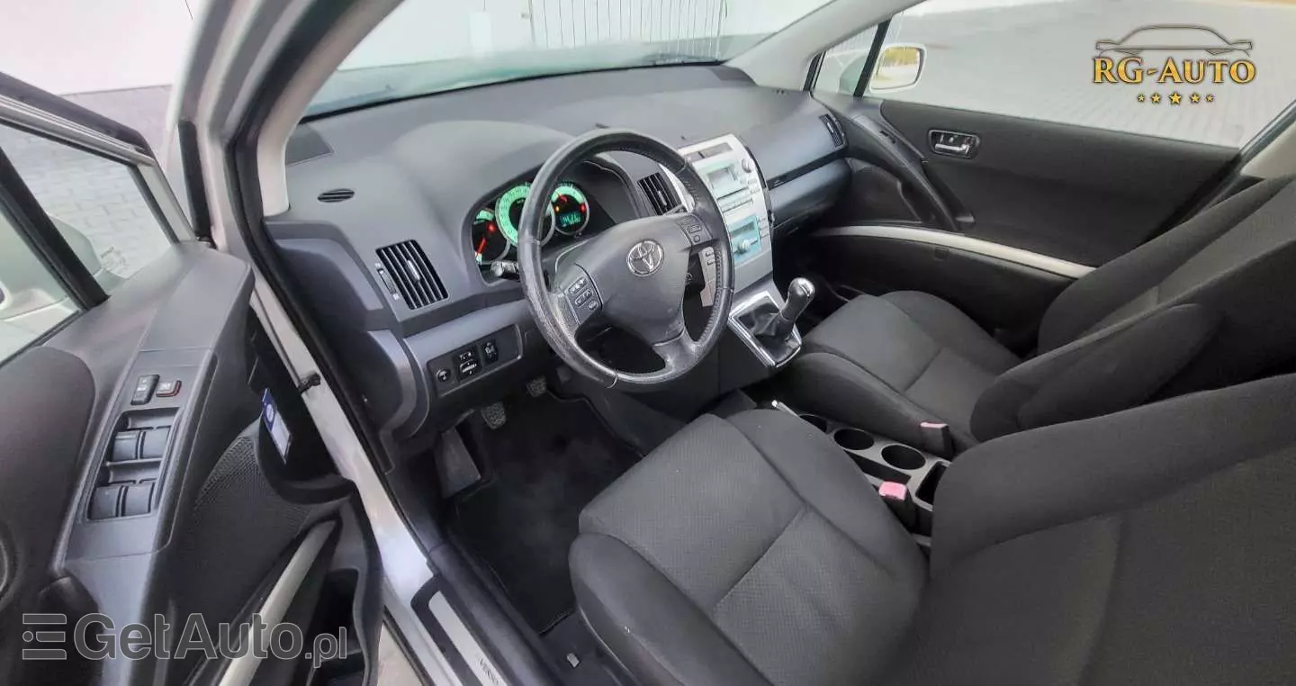 TOYOTA Corolla Verso 