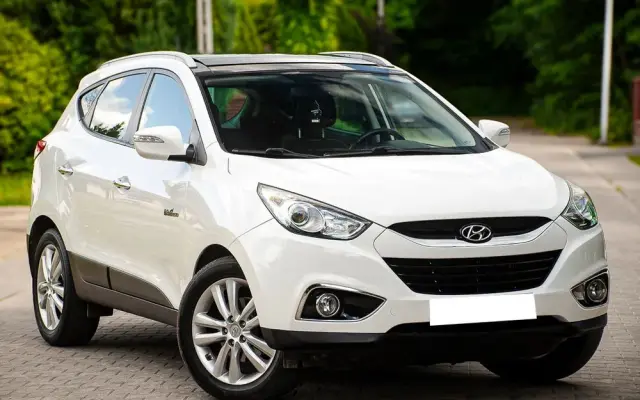 HYUNDAI Ix35 1.7 CRDi 2WD blue Finale Gold