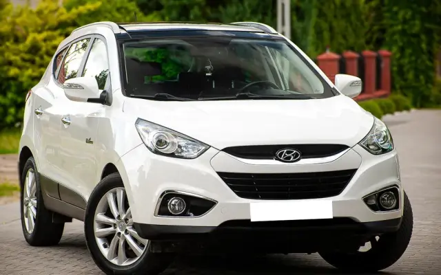 HYUNDAI Ix35 1.7 CRDi 2WD blue Finale Gold