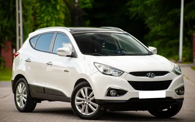 HYUNDAI Ix35 1.7 CRDi 2WD blue Finale Gold