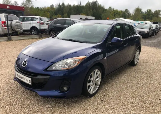 MAZDA 3 