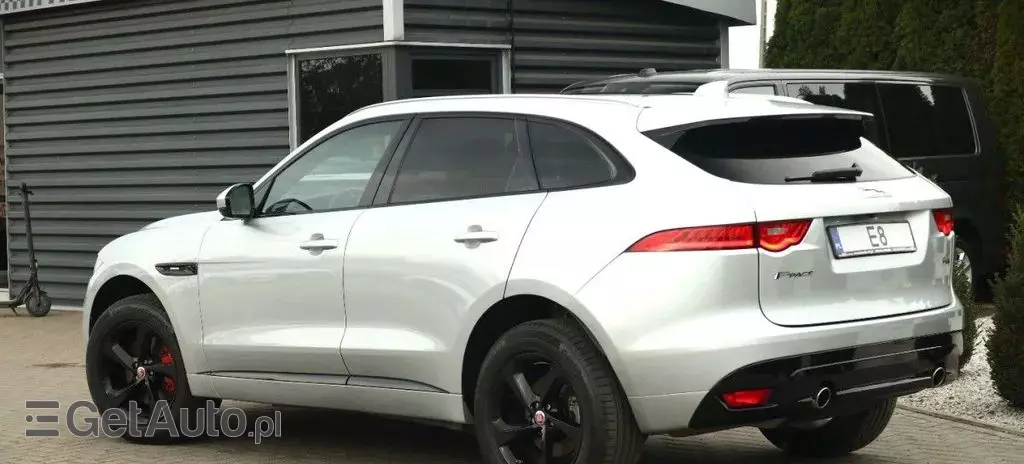 JAGUAR F-pace 