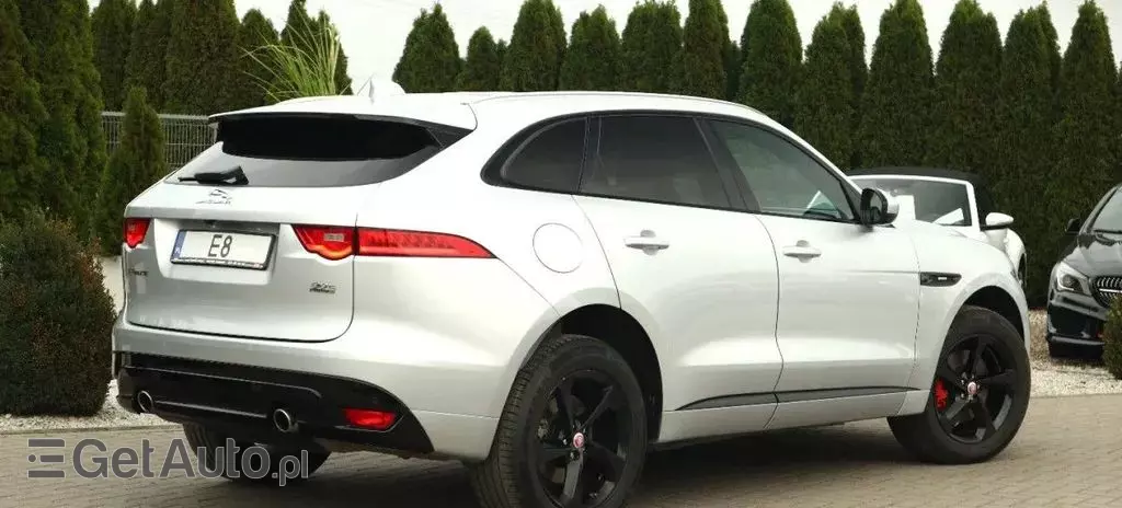 JAGUAR F-pace 