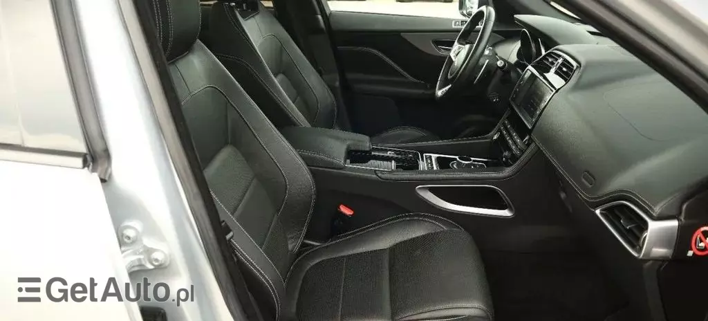 JAGUAR F-pace 