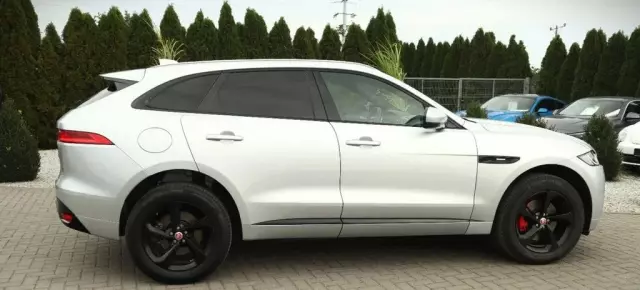 JAGUAR F-pace 