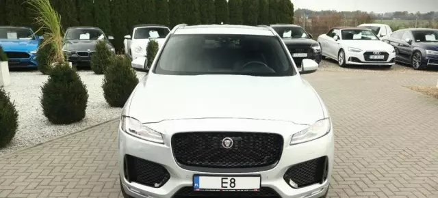 JAGUAR F-pace 