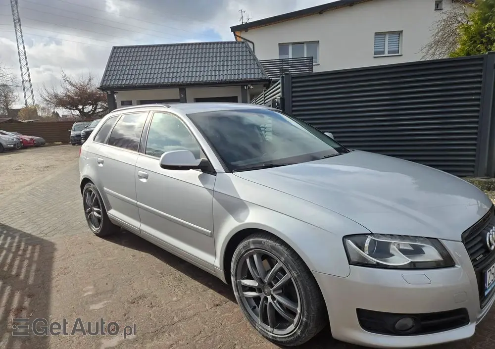 AUDI A3 Sportback 2.0 TDI DPF quattro Ambition