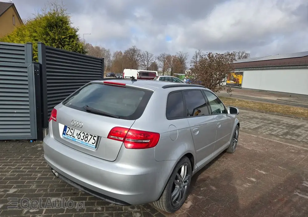AUDI A3 Sportback 2.0 TDI DPF quattro Ambition