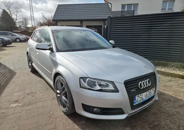 AUDI A3 Sportback 2.0 TDI DPF quattro Ambition