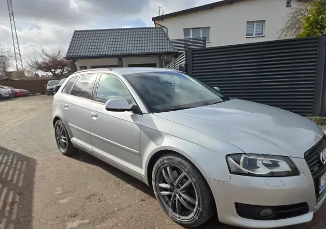 AUDI A3 Sportback 2.0 TDI DPF quattro Ambition