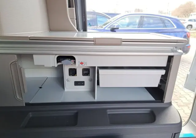 VOLKSWAGEN California 