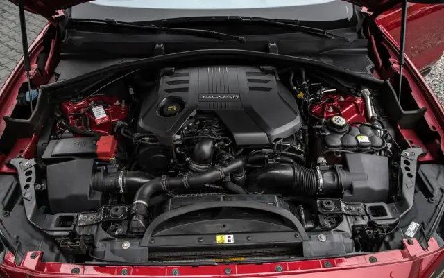 JAGUAR F-Pace 3.0 TDV6 AWD S